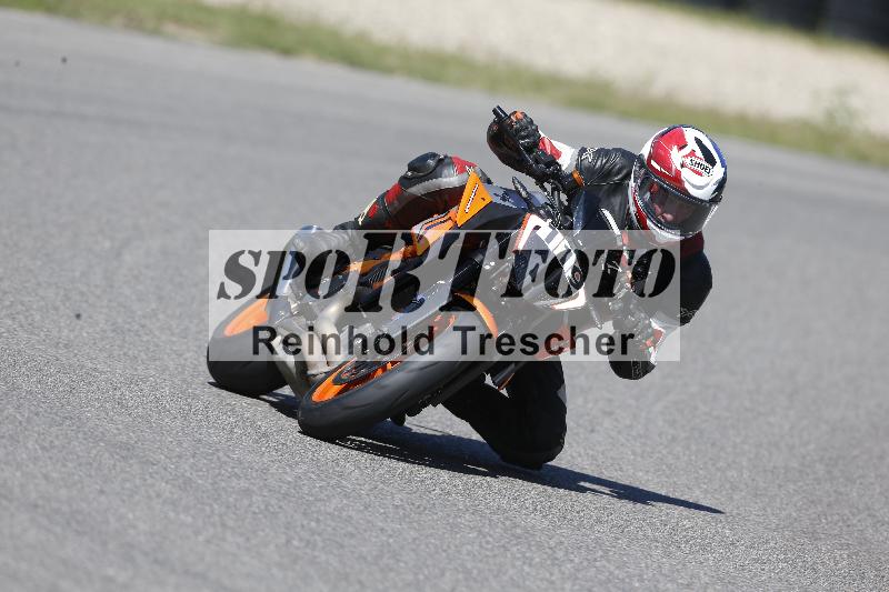 /Archiv-2025/48 25.08.2025 Cornu Master School ADR/rot-rouge/119